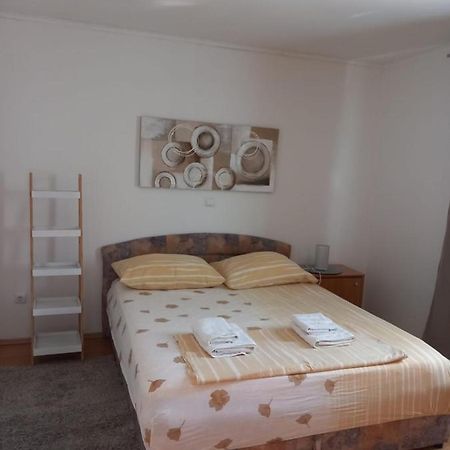 Apartament Apartman Nika Ražanac Zewnętrze zdjęcie